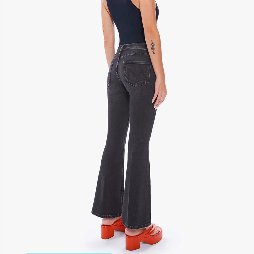 Mother denim- the weekender. Flattering style!